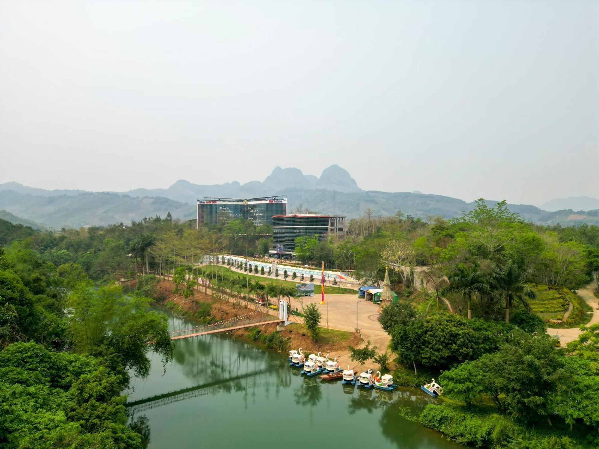 Villa Cánh Cam Cao Phong Ngoại thất bức ảnh